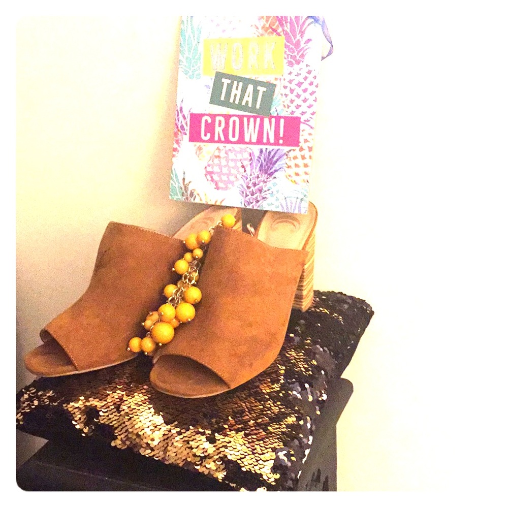 🌼🌼Ladies Suede Blocked Chunky Heels🌼
